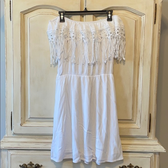 White Sundress - Picture 2 of 8